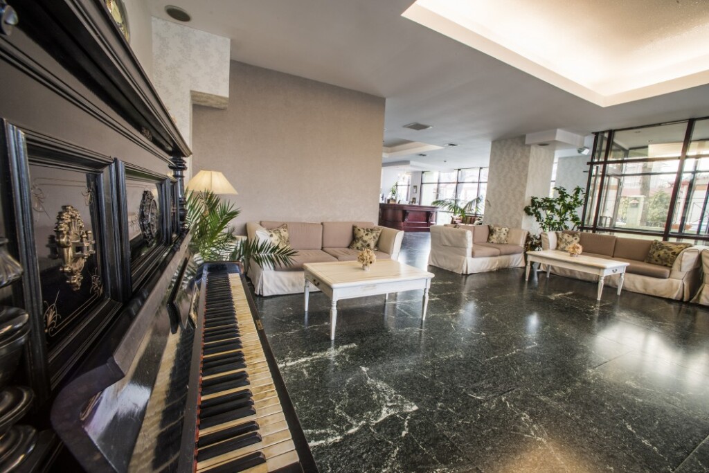 Siqua Hotel - 857