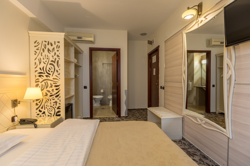Siqua Hotel - 489