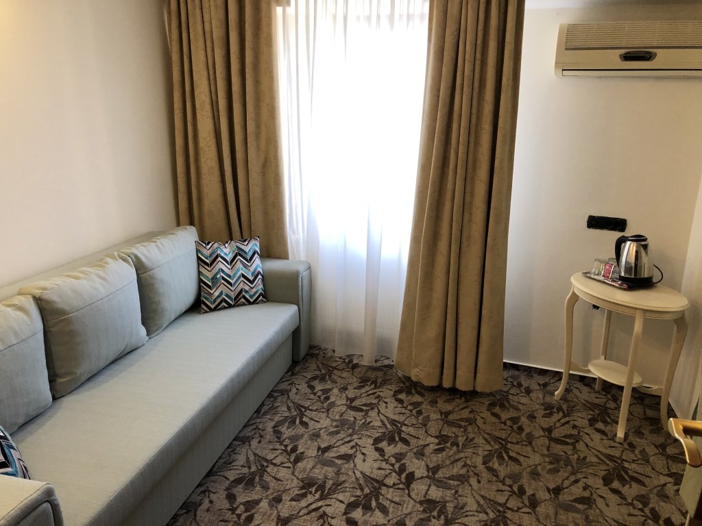 Siqua Hotel - 848