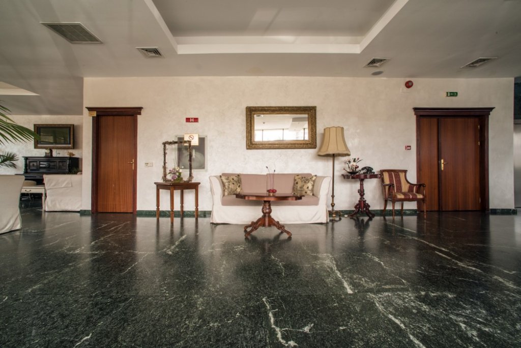 Siqua Hotel - 686