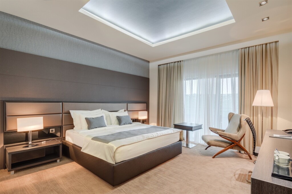 Sky Blue Hotel & Spa - 142