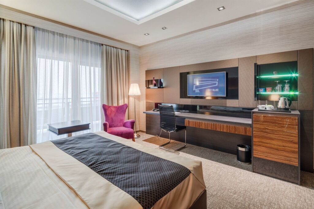 Sky Blue Hotel & Spa - 397