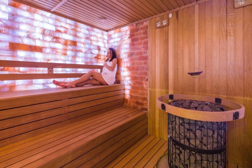 Sky Blue Hotel & Spa - 393