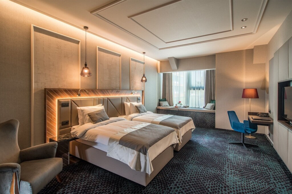 Sky Blue Hotel & Spa - 210