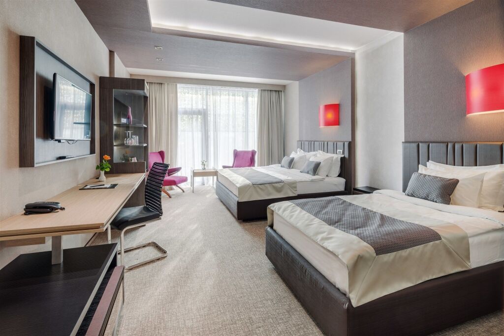 Sky Blue Hotel & Spa - 476