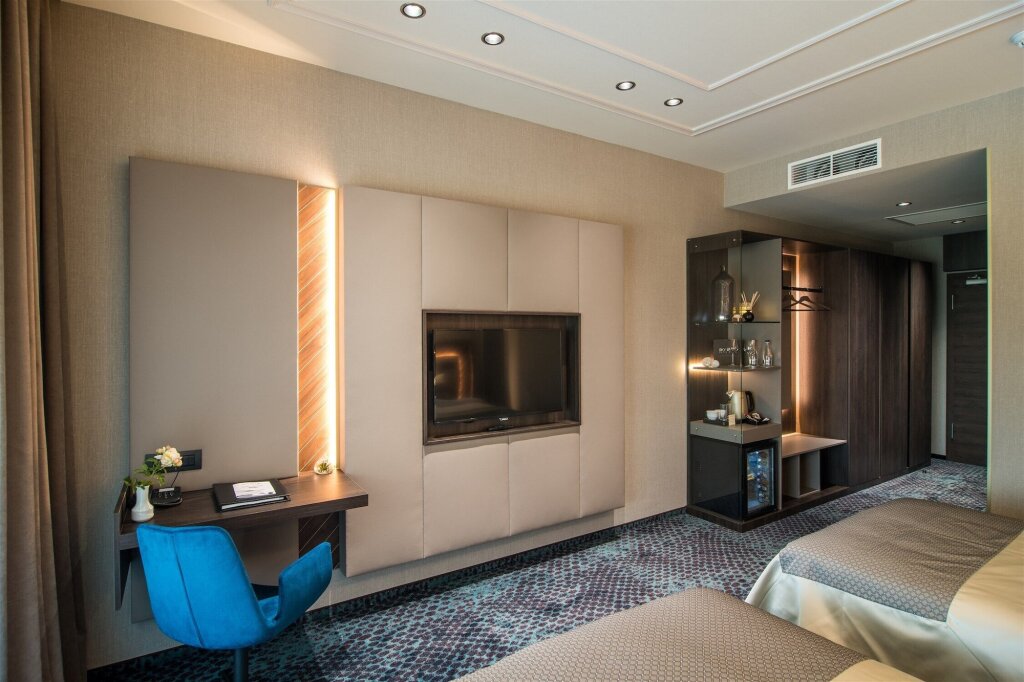 Sky Blue Hotel & Spa - 467