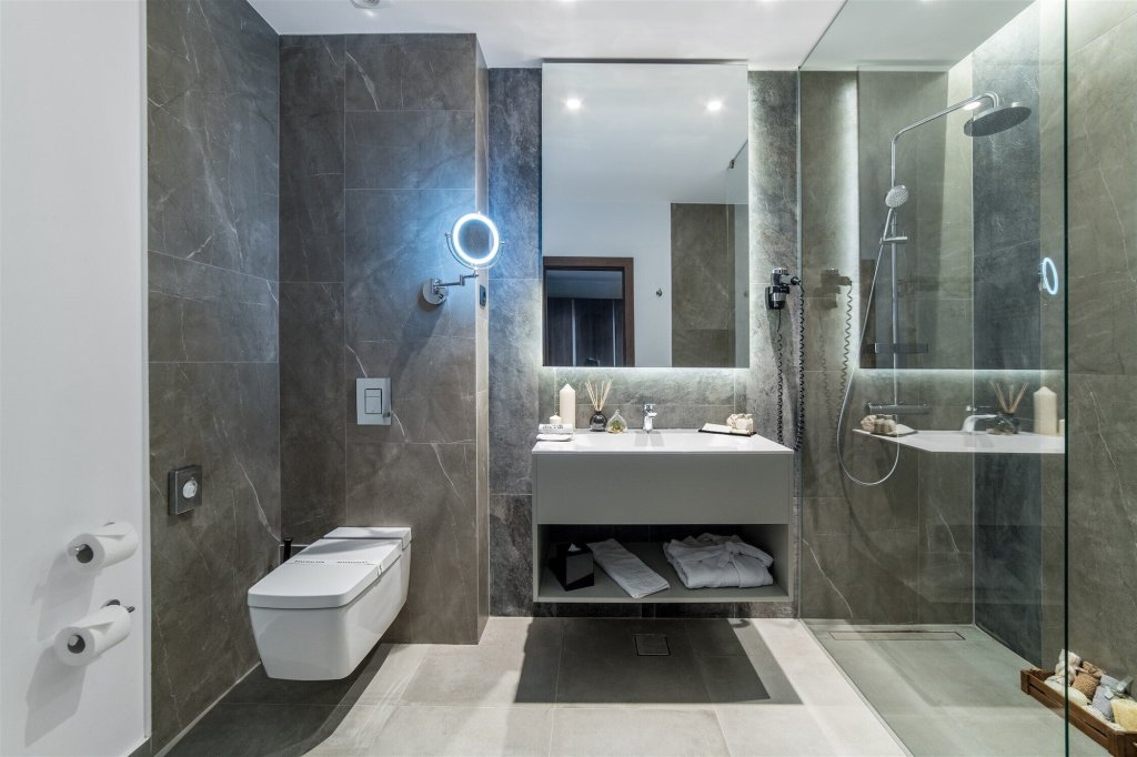 Sky Blue Hotel & Spa - 471