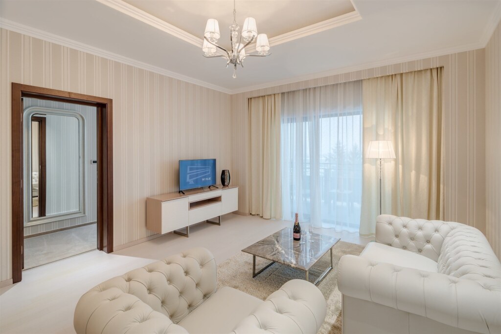 Sky Blue Hotel & Spa - 744