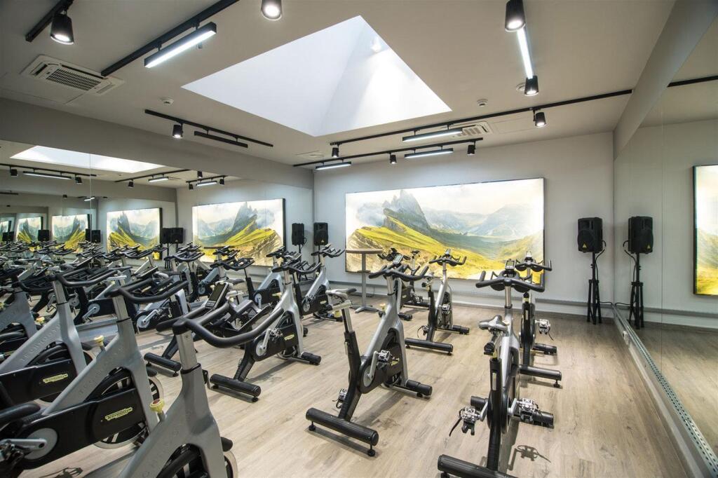 Sky Blue Hotel & Spa - 422