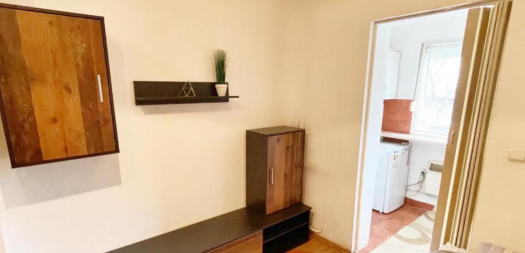 Small Apartment For Rent - 67