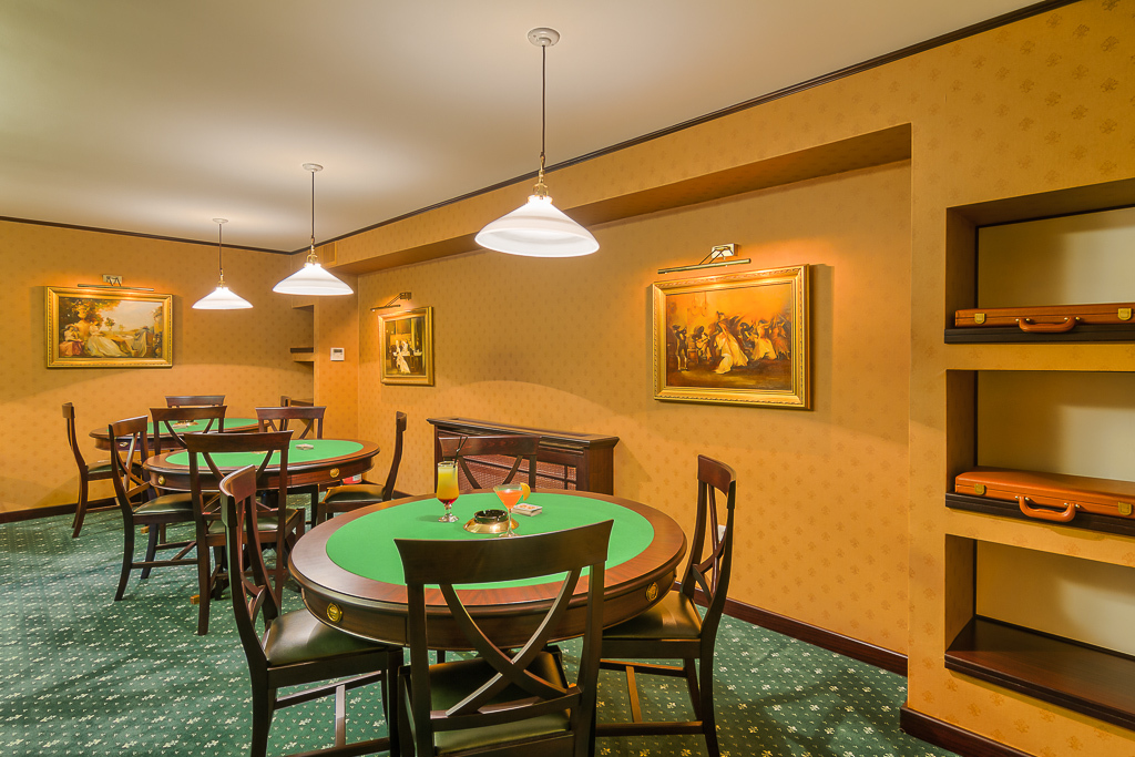 Snagov Club - 9