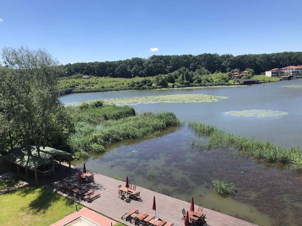 Snagov Lake Suites - 693