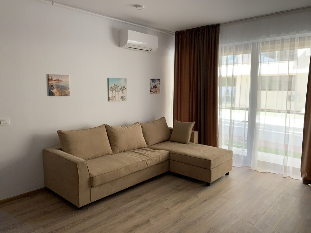 Snagov Lake Suites - 763