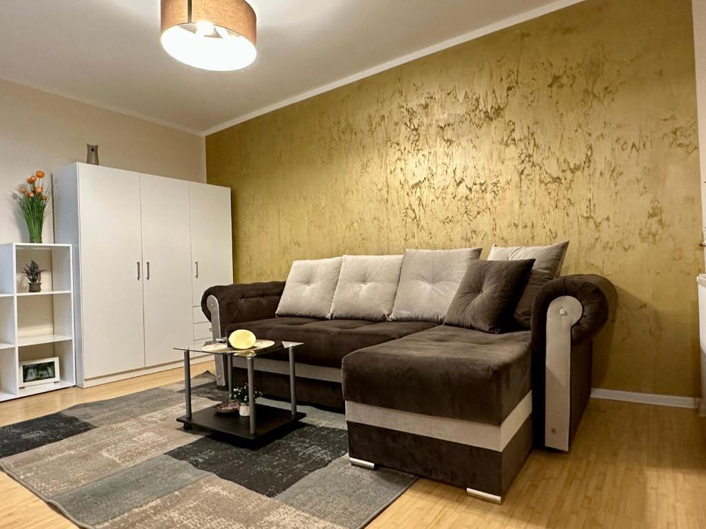 S&S Apartments Studio Apartment New ! - 352