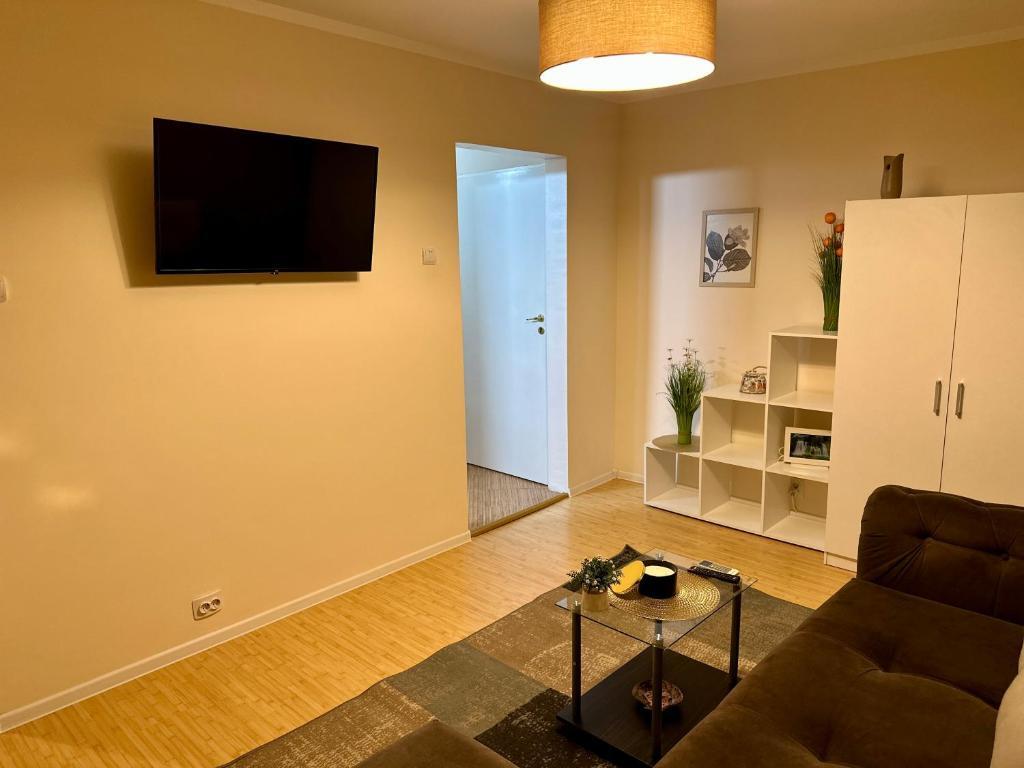 S&S Apartments Studio Apartment New ! - 865