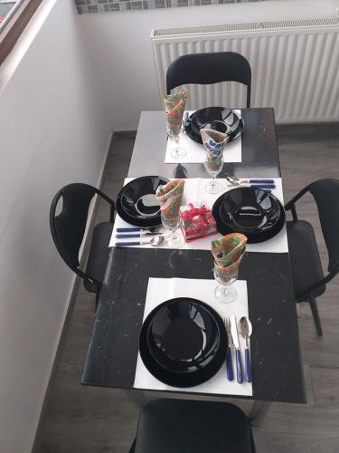 Studio Apartment - 999