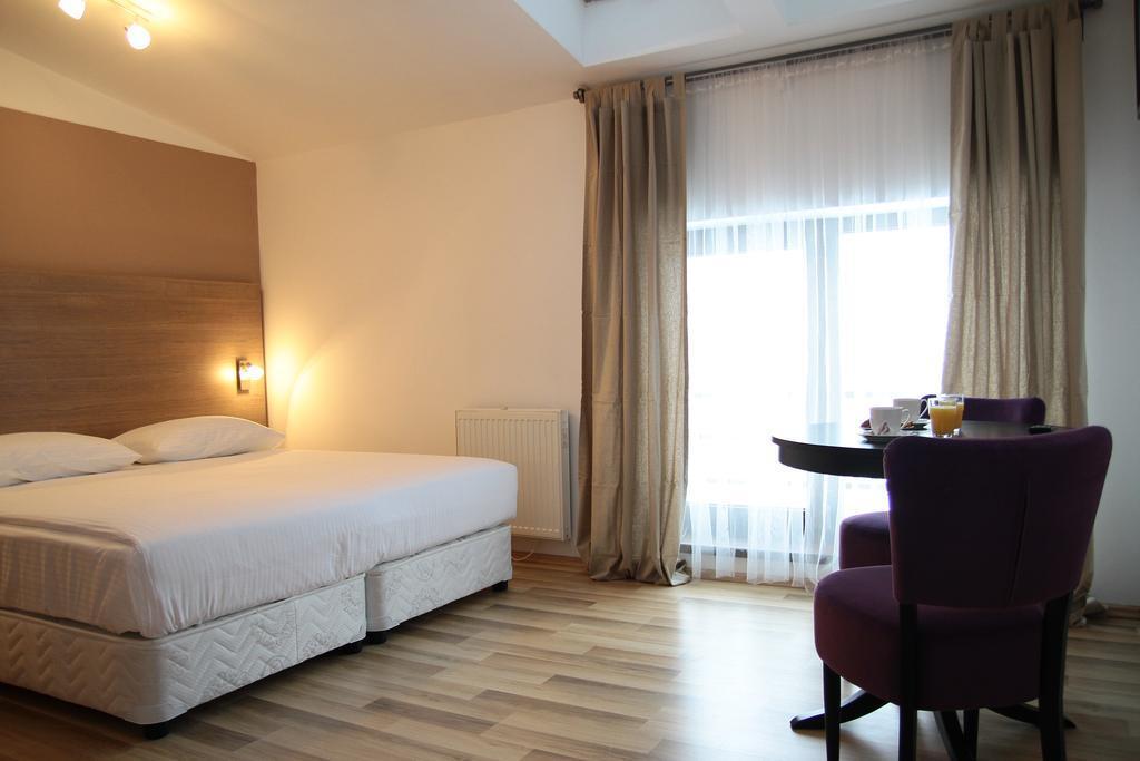 Studio Hostel - 214
