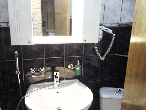 4 Stars Magheru Studio - 640