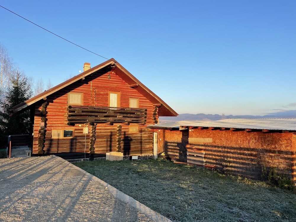 Stunning 4-bed Chalet in Bran With Superb Panorama - 461