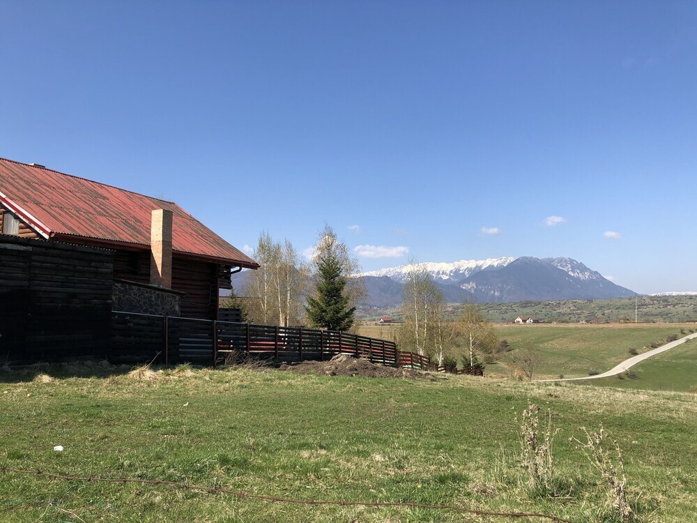 Stunning 4-bed Chalet in Bran With Superb Panorama - 767