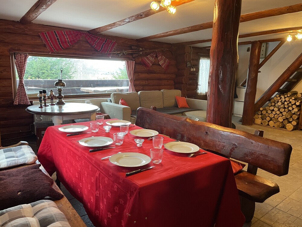 Stunning 4-bed Chalet in Bran With Superb Panorama - 484