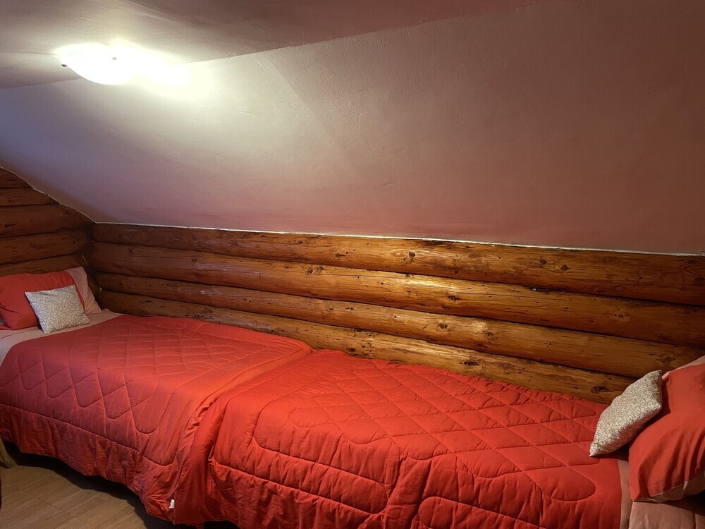 Stunning 4-bed Chalet in Bran With Superb Panorama - 158