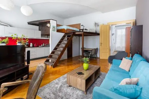 Stylish Studio Kronstadt - 675