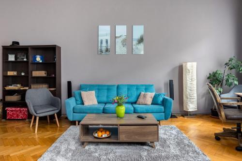 Stylish Studio Kronstadt - 396