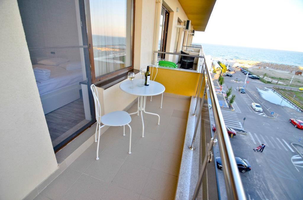 Summerland Happy Blue Apartments - 188