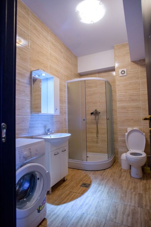 Summerland Apartment - 932
