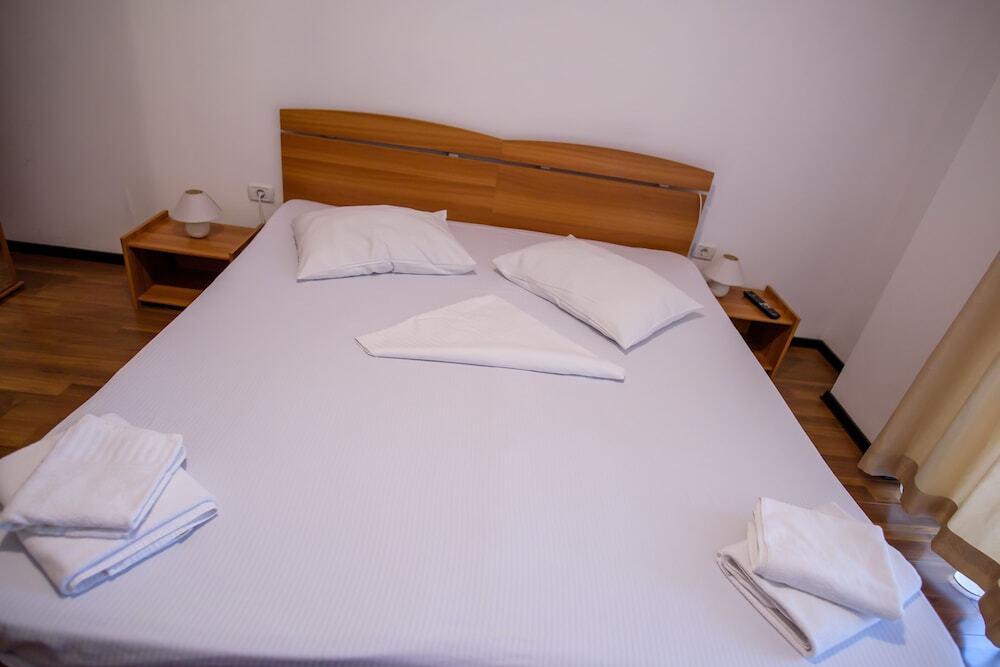 Summerland Apartment - 232
