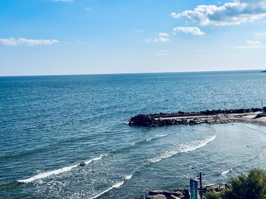 Sunny Olimp 3 ROOMS large apartment- by the sea - 205