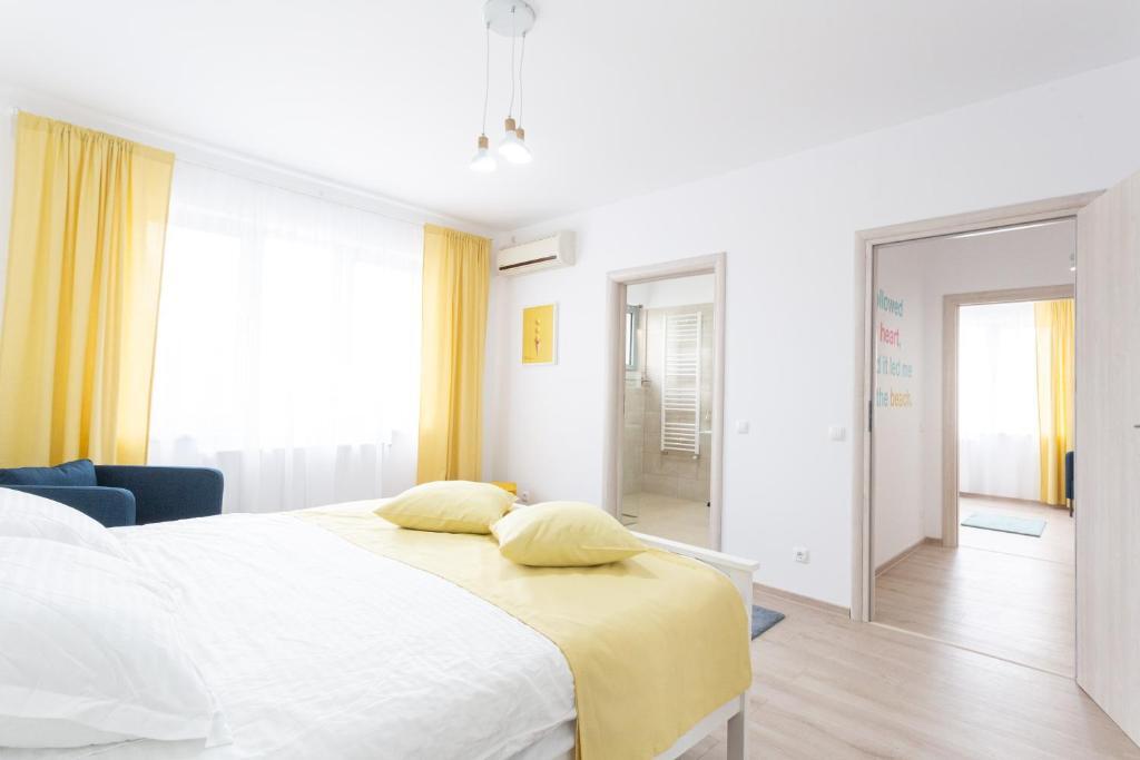 Sunny Olimp 3 ROOMS large apartment- by the sea - 814