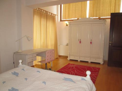 Swallows' Hostel - 576