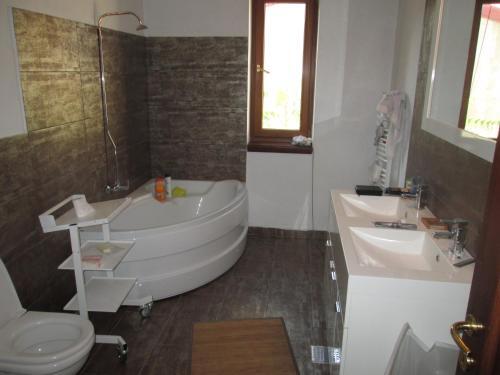 Swallows' Hostel - 282