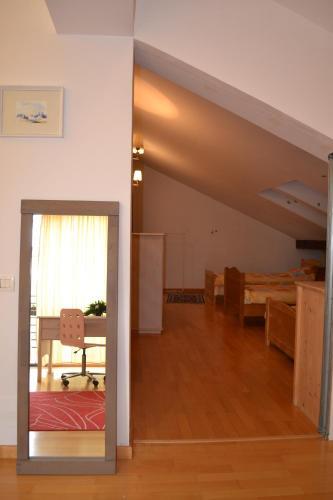 Swallows' Hostel - 829