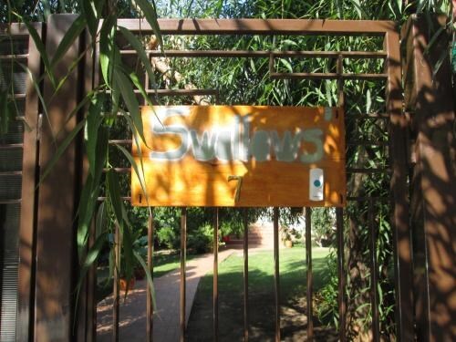 Swallows' Hostel - 969