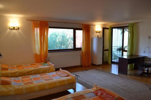 Swallows' Hostel - 335
