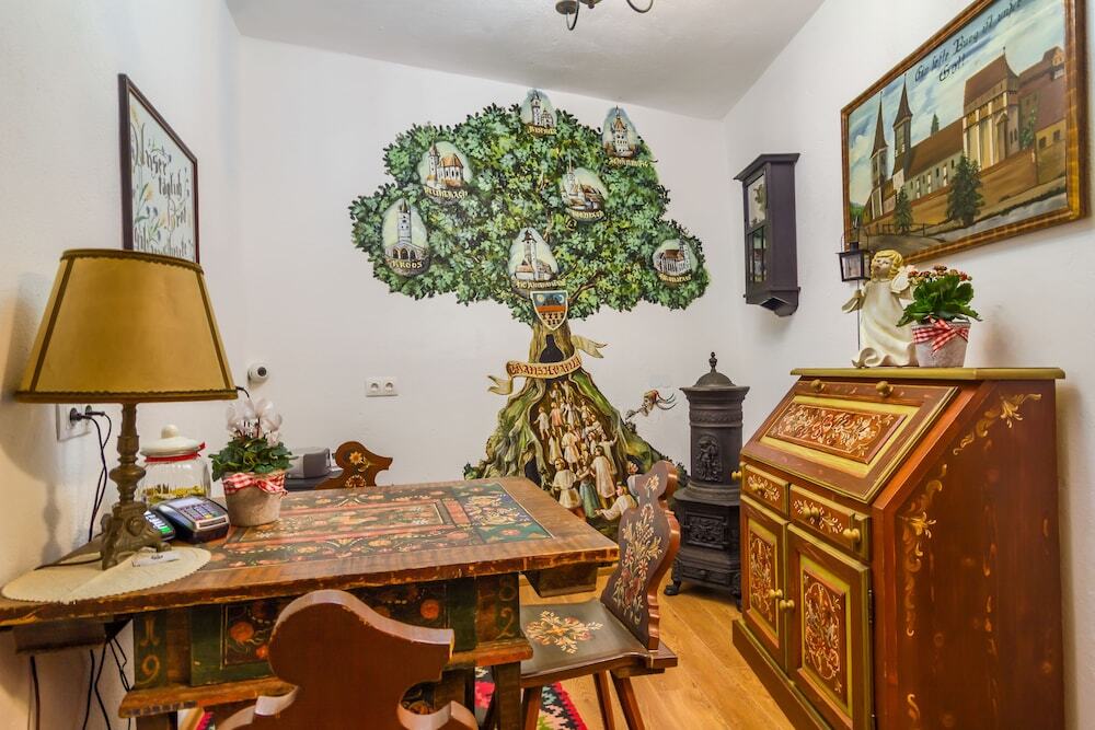 Taschler Haus Boutique - 624