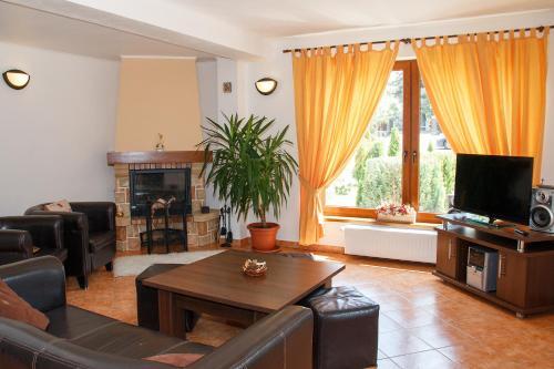 The Guesthouse - 857
