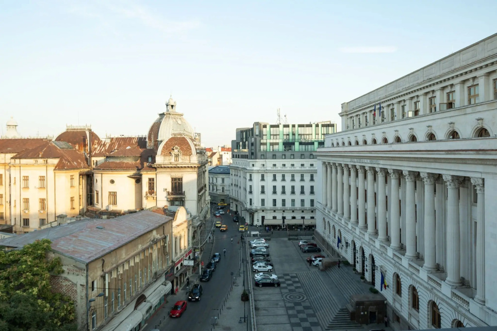 The Marmorosch Bucharest, Autograph Collection - 389