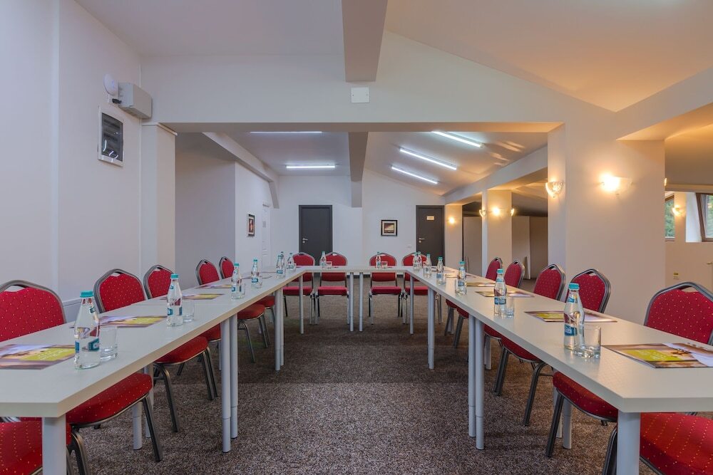 Rizzo Boutique Hotel - 550