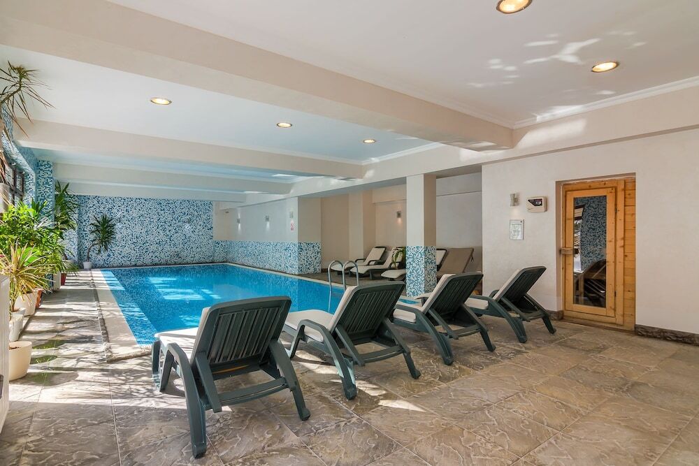 Rizzo Boutique Hotel - 371
