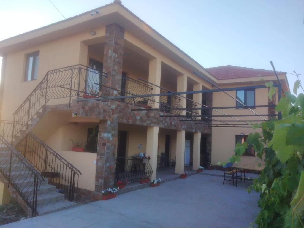 The sweet house - 29