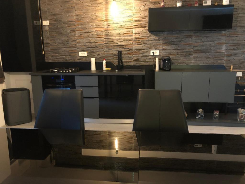 The Unique Apartment III - 923