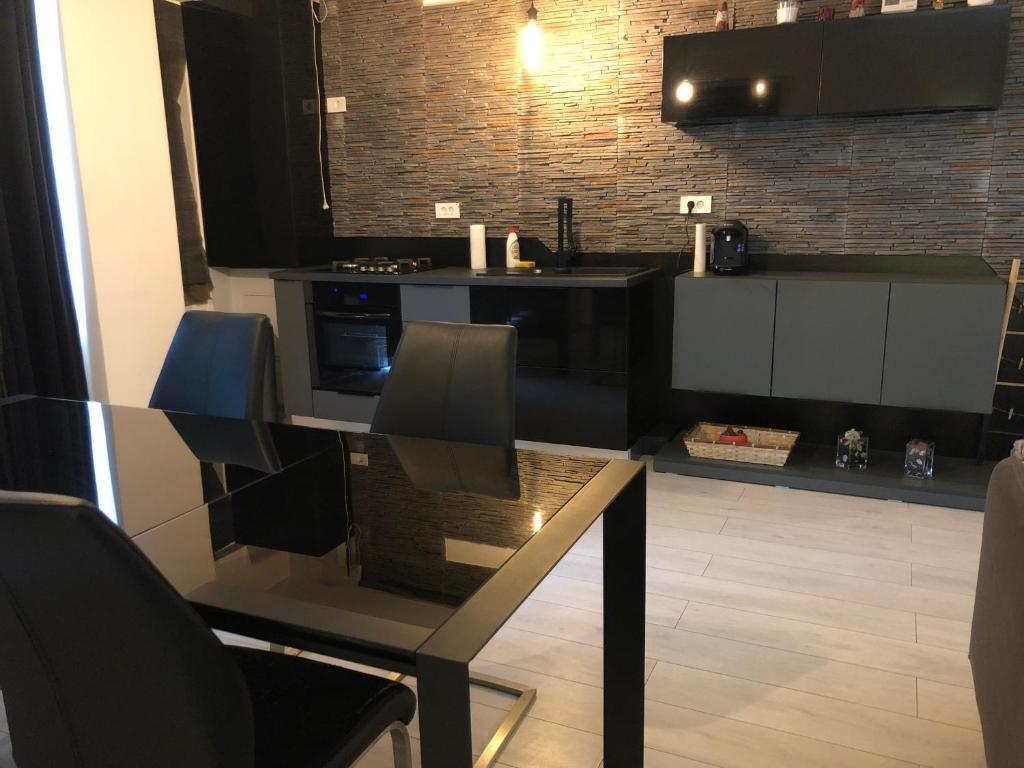 The Unique Apartment III - 393