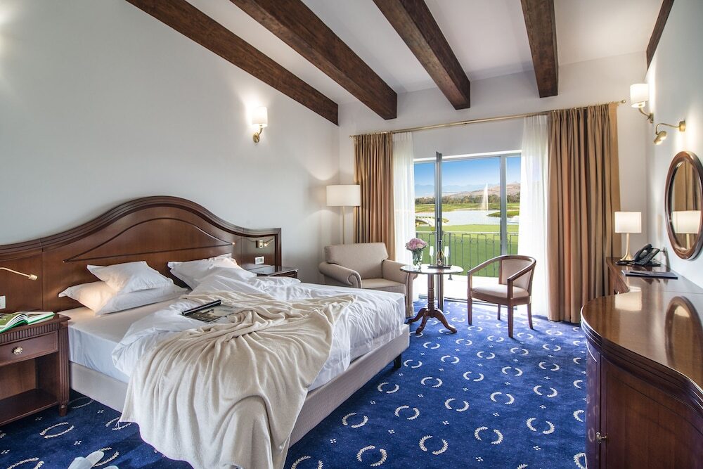 Theodora Golf Club - 881