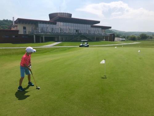 Theodora Golf Club - 677