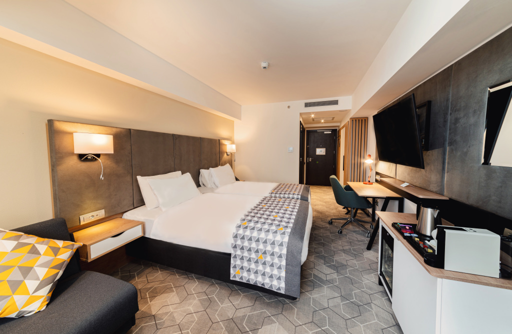 Holiday Inn Bucharest - Times - 842