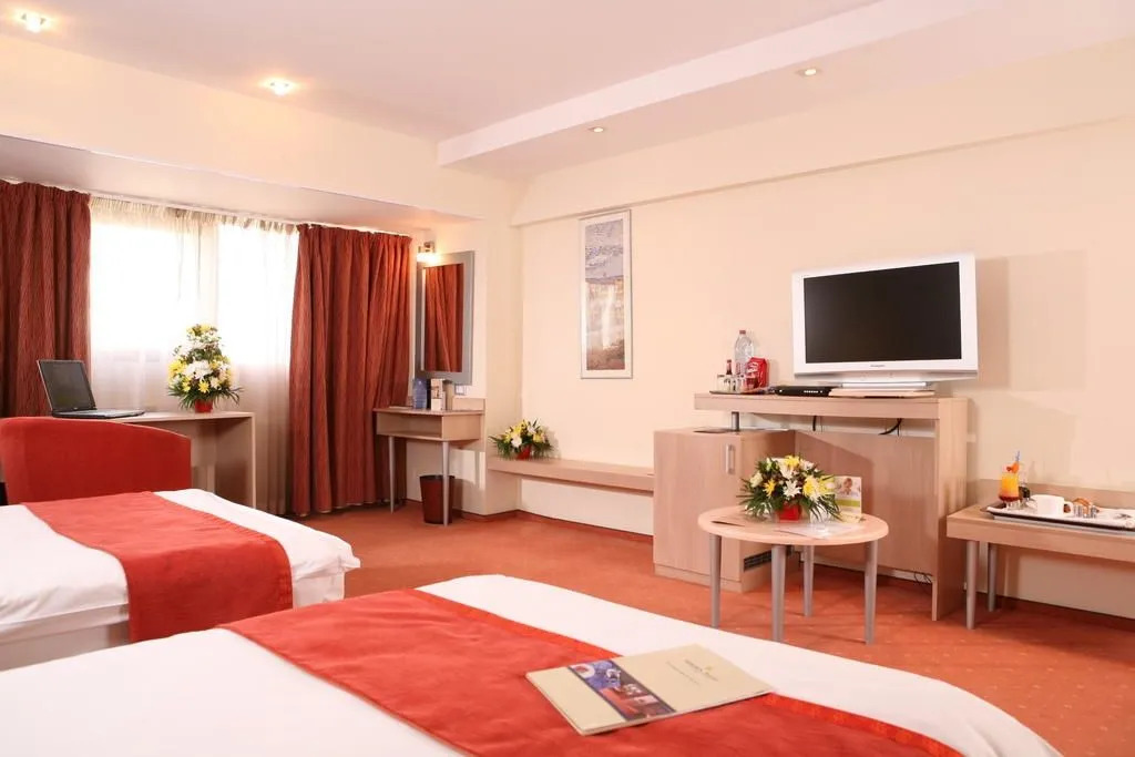 Holiday Inn Bucharest - Times - 438